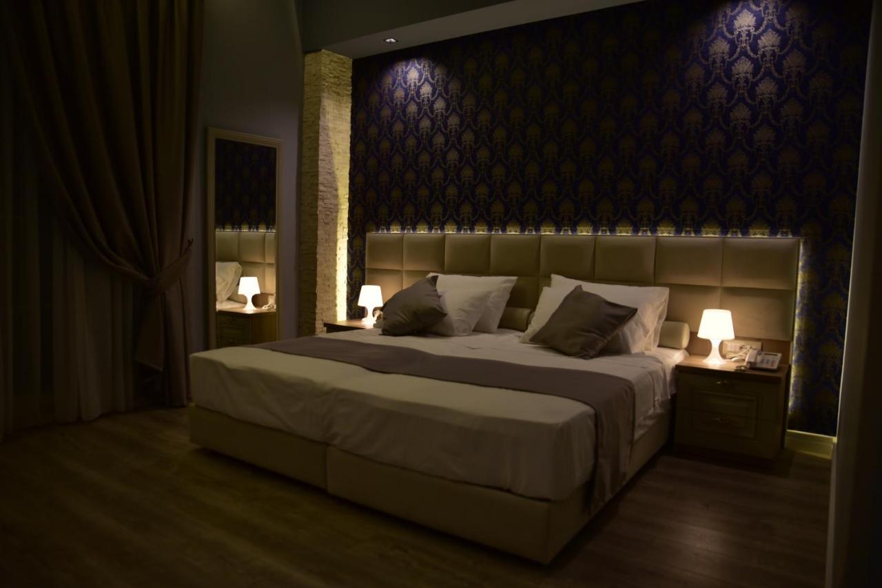 The King Resort Bërxull Esterno foto