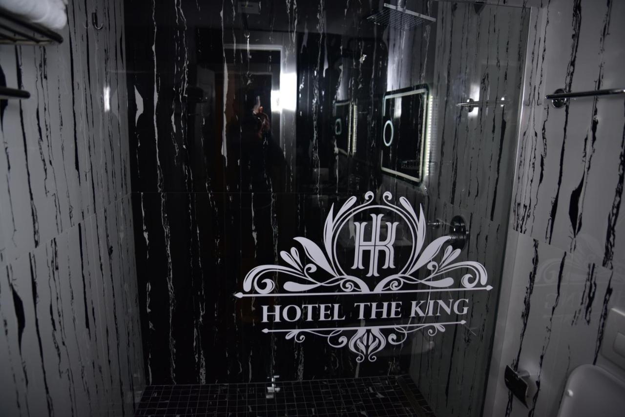 The King Resort Bërxull Esterno foto