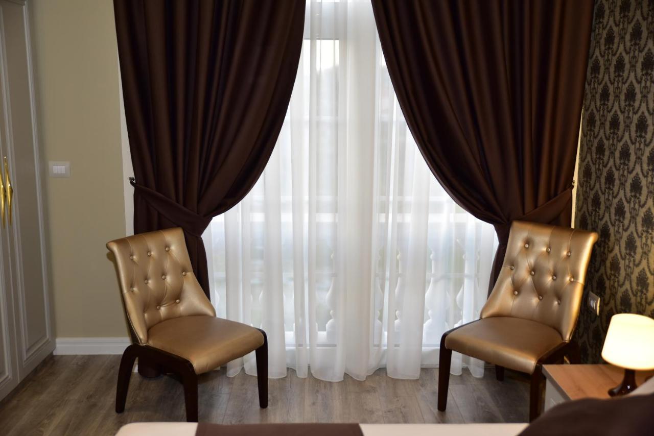 The King Resort Bërxull Esterno foto