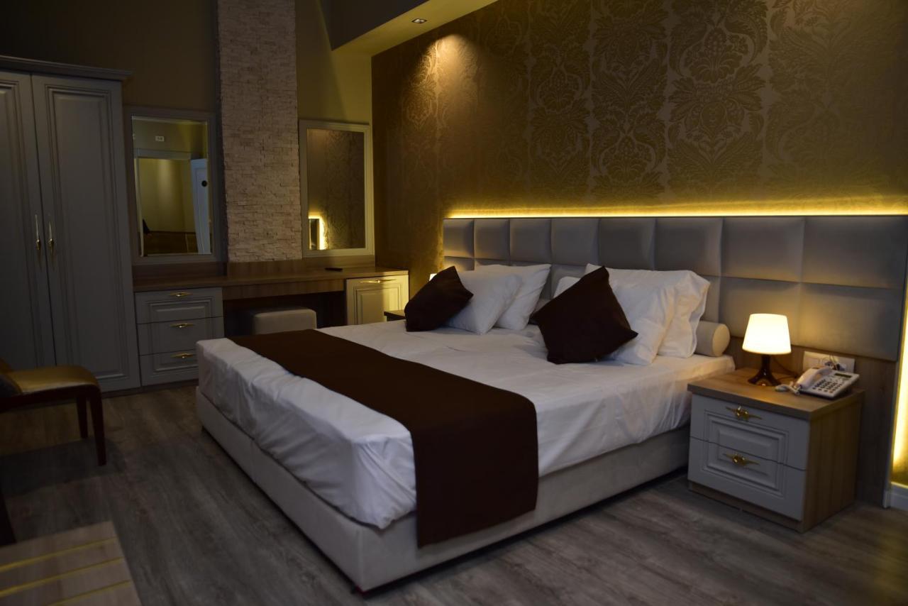 The King Resort Bërxull Esterno foto